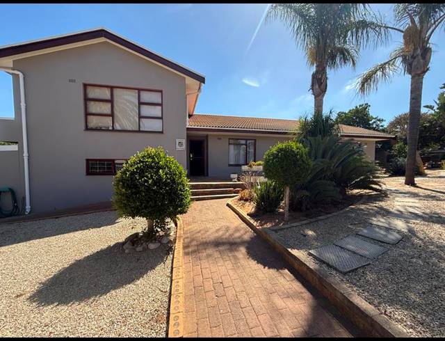 4 BEDROOM HOUSE FOR SALE IN PANORAMA